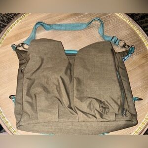 LASSIG DIAPER BAG Green & Teal HUGE Stylish Pockets Galore Cooler Zip Pouch